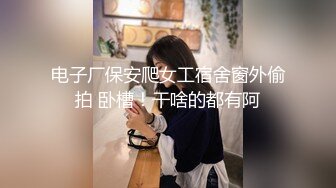 老婆真会舔，精液射满她的嘴巴