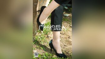 推荐求关注 已婚老板背着老婆包养小鲜肉  趁老婆不在带小鲜肉回家偷情 主页更多精彩视频