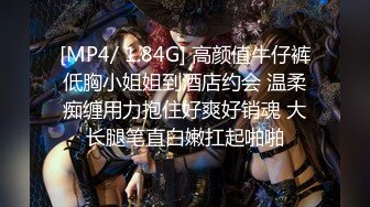 【极品轻熟女】少妇3P还是少妇放得开玩得花，与两个中年大叔玩3P十分淫乱，十分刺激！