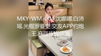 新人求关注 超帅直男男模拍摄色情杂志 忍不住性欲 即使是男的要操 主页更多精彩视频