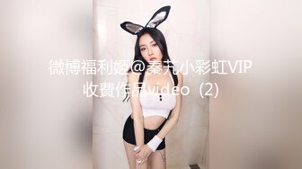 KTV女厕全景偷拍脚打滑摔个B朝天的妹子 幸好不是处女否则处女膜都摔破