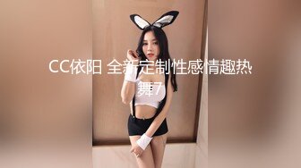 店里没生意拉着服务员来一炮消遣消遣