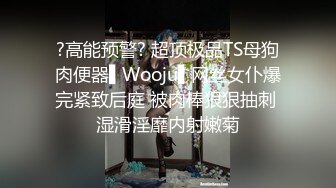 最近很火的自拍  男子一边和大奶妹子做爱 一边给饥渴骚女直播互动